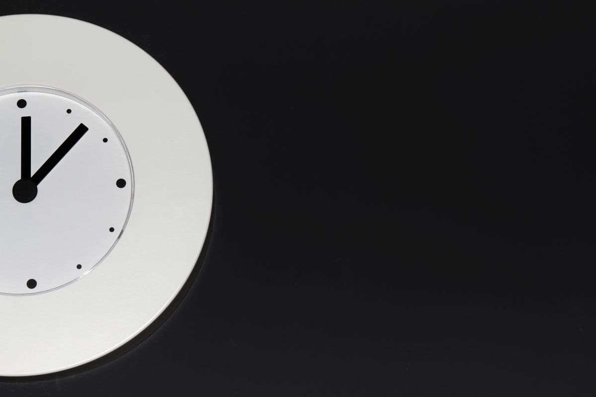 A minimalist wall clock